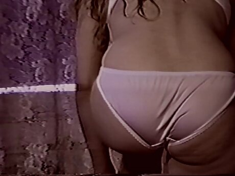 Erica Black dan Lexi Dona bercinta gudang bokep hot dengan dildo besar