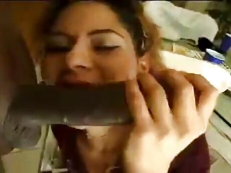 Si rambut gudang vidio sek coklat yang menggemaskan, Gianna Gem, bercinta dengan baik di POV