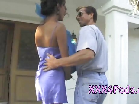 Pelacur gudang bokep free liar Fallon West mendapat penetrasi ganda