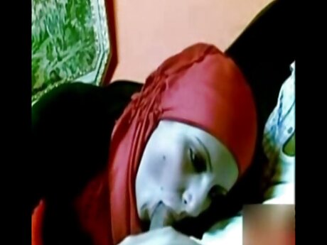 Atletik nympho gudang film xxx Cali Carter mengurus kontol besar di POV